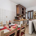 Anamaria Rustic 홈스테이 *