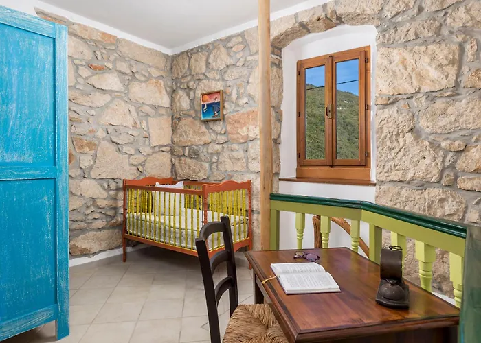 Anamaria Rustic 홈스테이